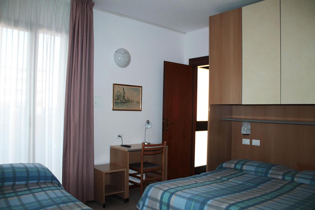 Hotel Ondina Lido di Jesolo Zewnętrze zdjęcie